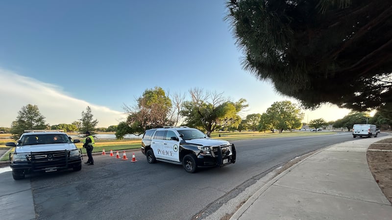 1 dead after rollover in central Lubbock
