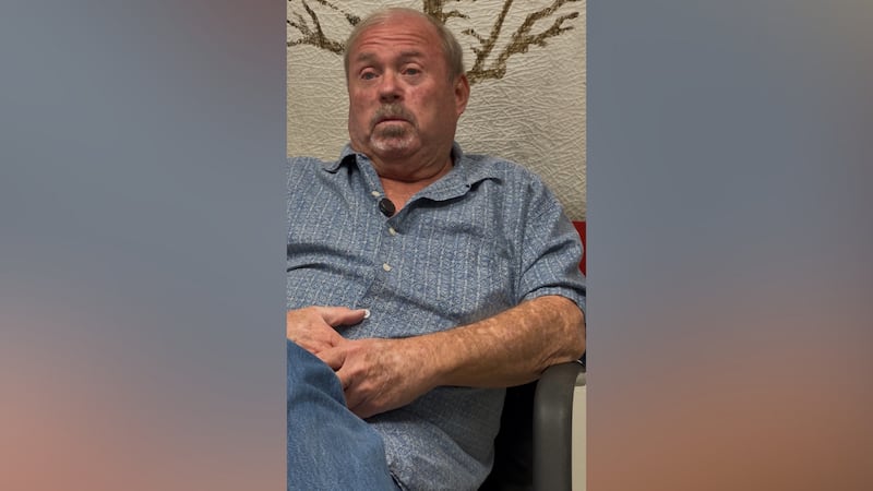 El veterano de la policía de Lubbock desafía a la titular Christy Martínez-García con enfoque...