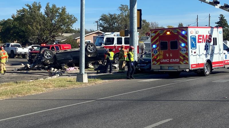 Injuries reported in crash at Parkway Dr. and Zenith Ave.