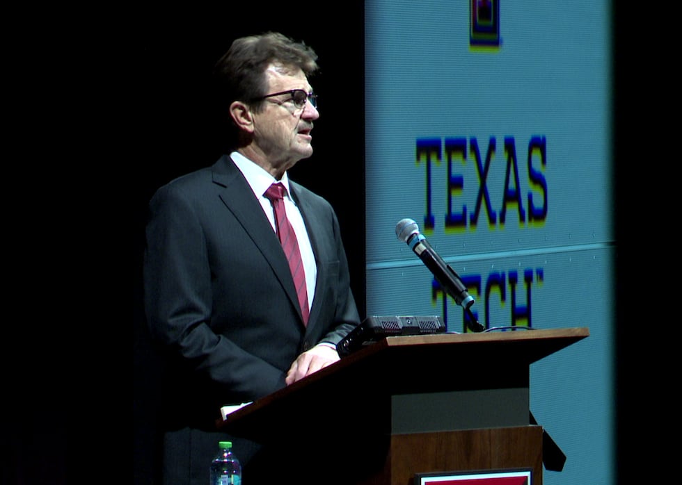 President Schovanec details plans for Texas Tech at State of University address