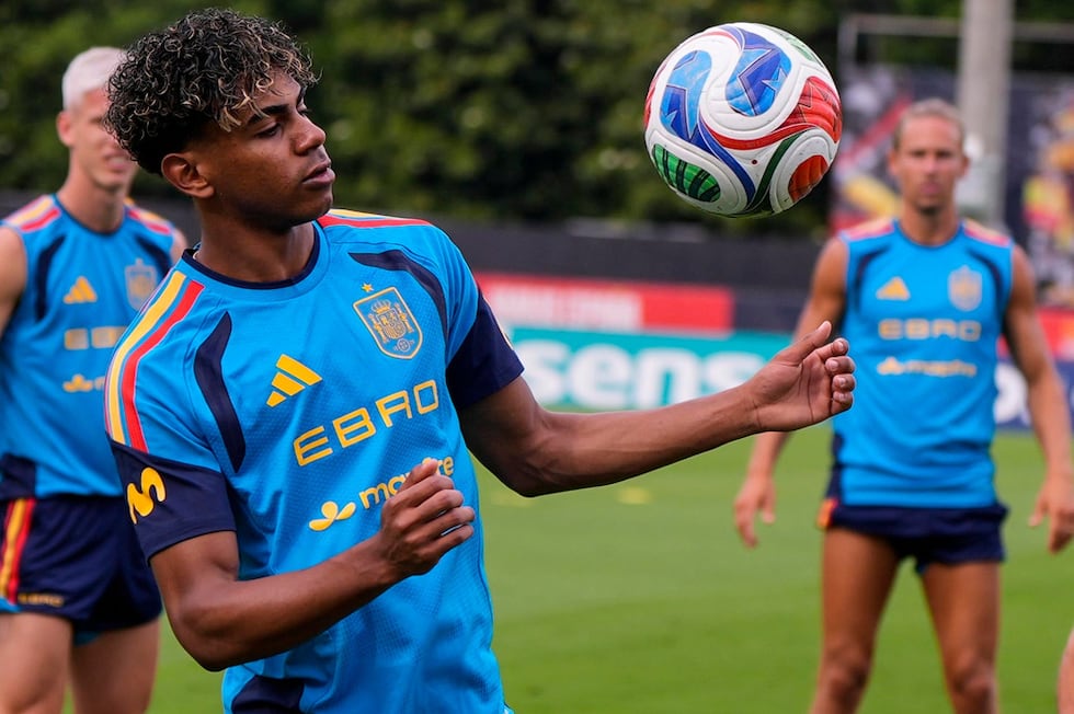 El atacante español Lamine Yamal durante un entrenamiento previo al Mundial, el sábado 6 de...