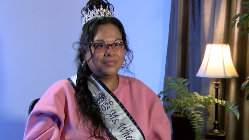 La representante de Texas en Miss Wheelchair America habla de su discapacidad, su familia y su...