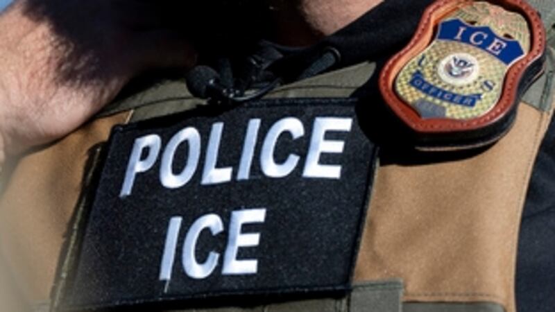 Agentes de inmigración de EEUU dicen que "los peores van primero", pero ya no hay "pase libre"