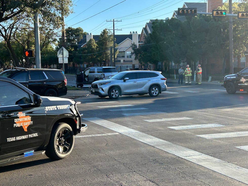 DPS trooper involved in crash in central Lubbock during possible pursuit