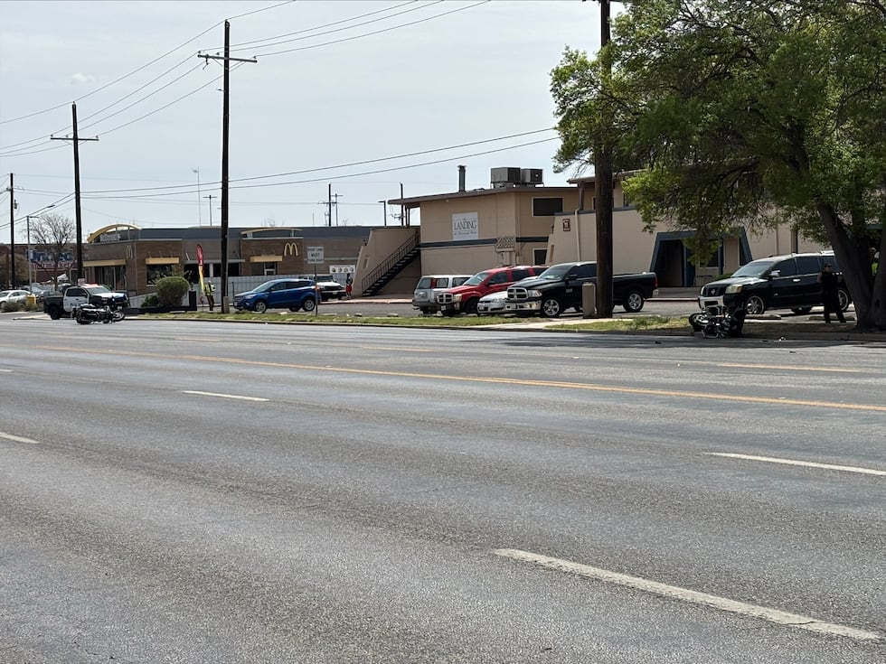 LPD involved in active chase near 4th St. and Slide Rd.