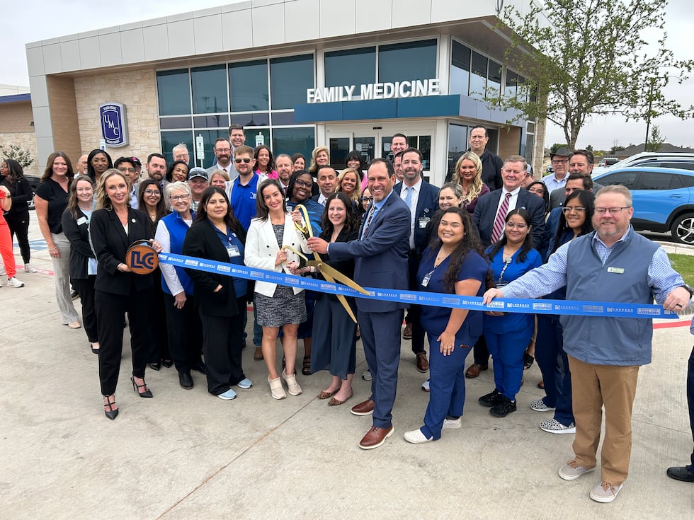 UMC hosts grand opening for new Wolfforth clinic