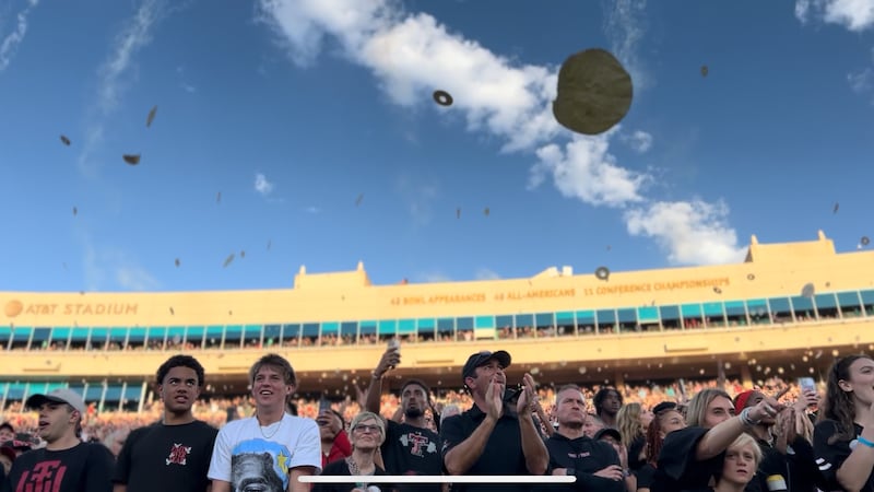 Big 12 aumentará sanciones por arrojar objetos al campo tras incidente en juego de Texas Tech