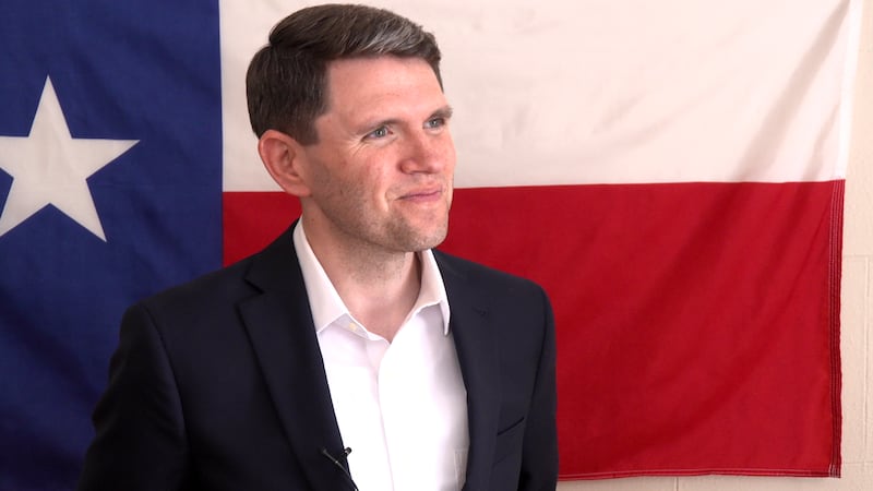 El candidato demócrata al Senado de EE.UU. visitó el Panhandle de Texas para buscar apoyo...