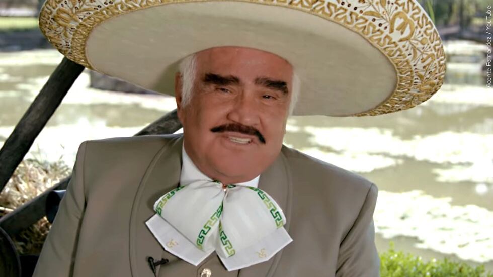 Vicente Fernández continúa grave pero estable