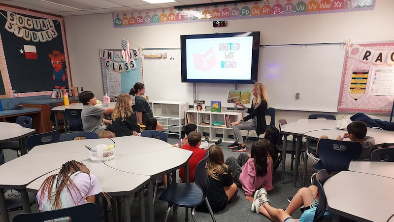 Texas Tech, United Way volunteers bring STEM reading program to classrooms
