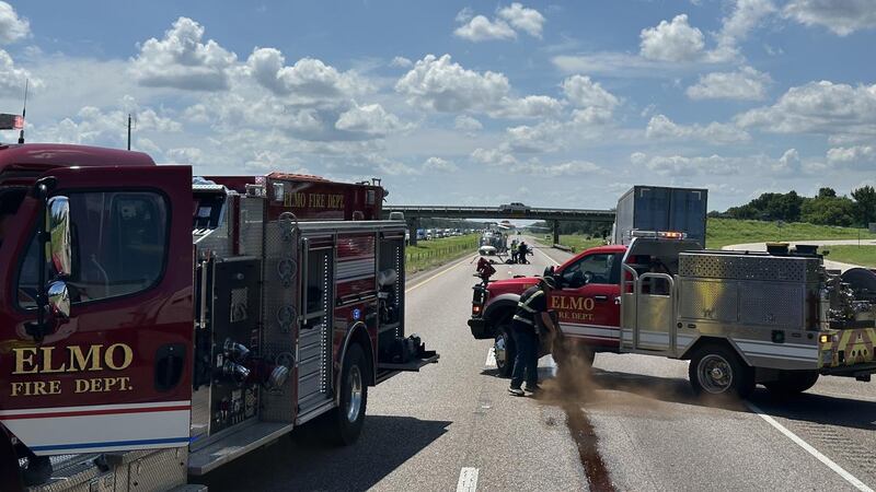 5 muertos en un accidente múltiple cerca de Wills Point, con el tráfico congestionado.