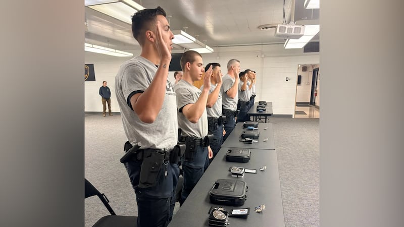 Los graduados completaron 31 semanas de entrenamiento antes de la ceremonia en LCU