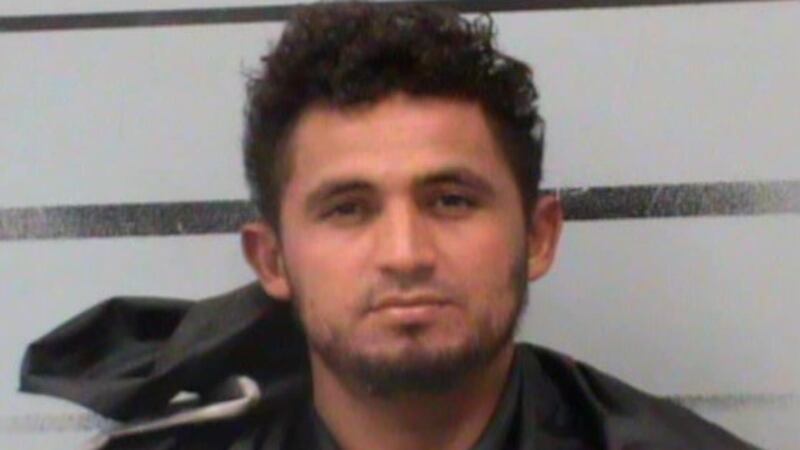 Un hombre buscado por asesinato en primer grado en Florida fue detenido el lunes en Lubbock...