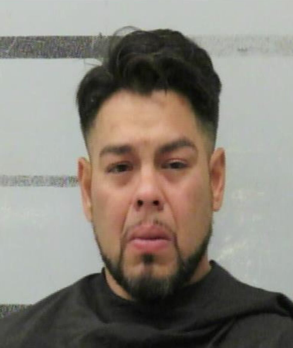 MAN ARRESTED FOR INTOXICATION ASSAULT AFTER EARLY-MORNING CRASH IN WEST LUBBOCK