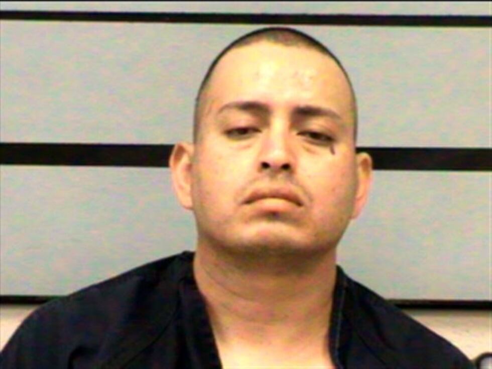 Jonathan Lovato pasara hasta 40 años en prisión federal y luego otros 40 años en una prisión...