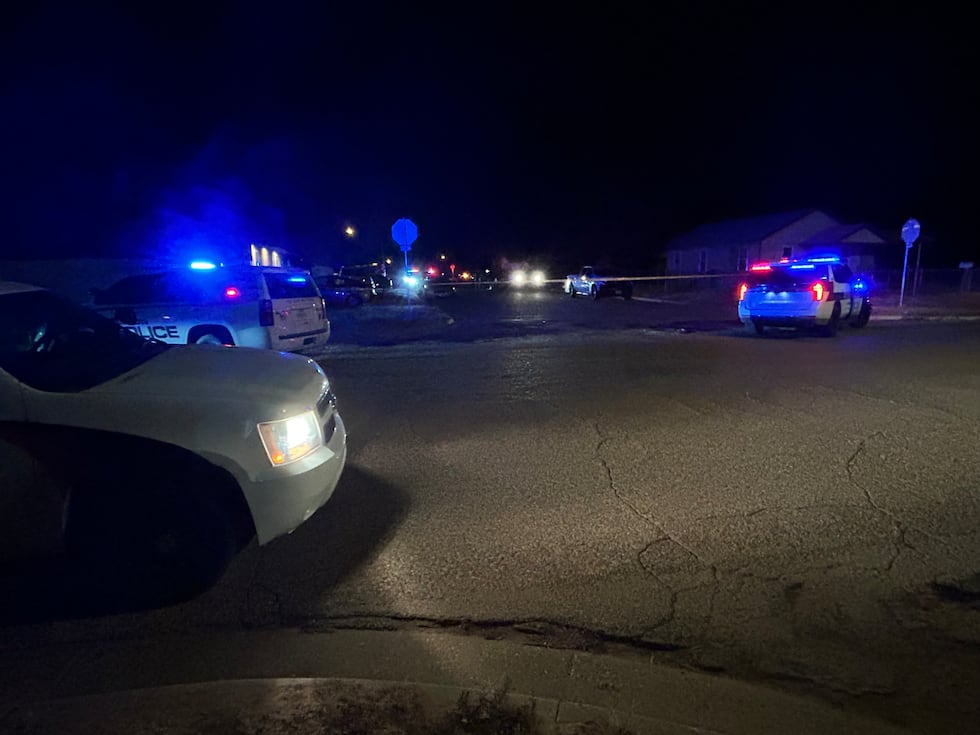 3 dead, 2 injured in shooting in Slaton Sunday night