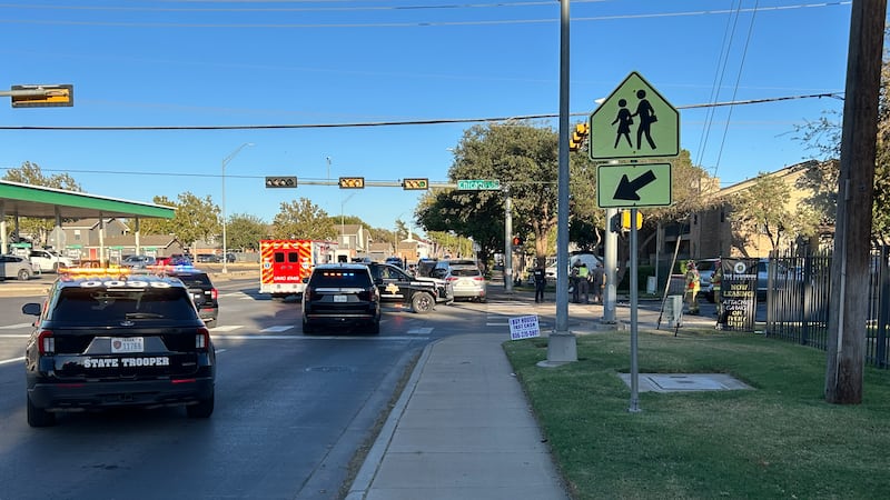 Choque involucra a agente de DPS en Lubbock; otra persona resulta herida en accidente separado