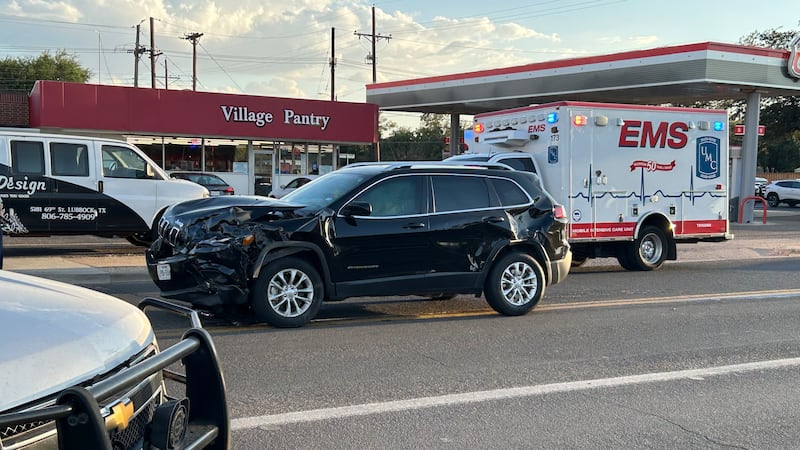 2 injured in crash at 69th Street and Slide Road in Lubbock