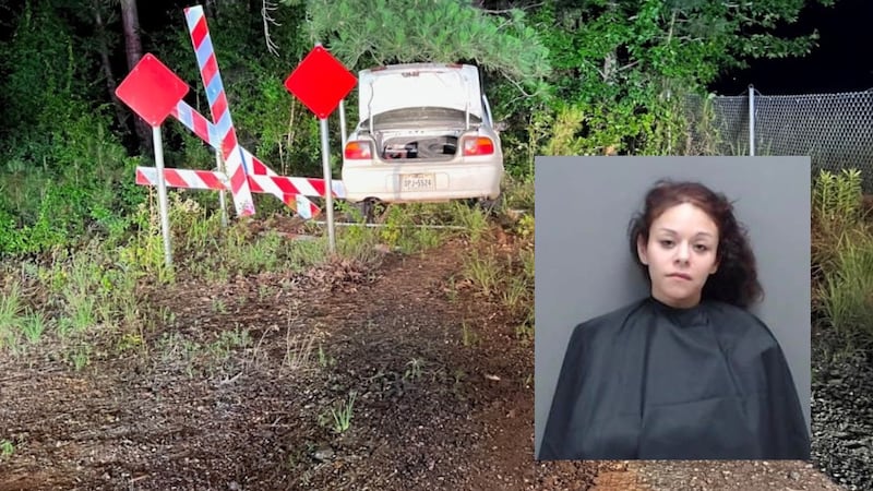 La mujer fue identificada como Fantasia Martinez, de 26 años, de Marshall.