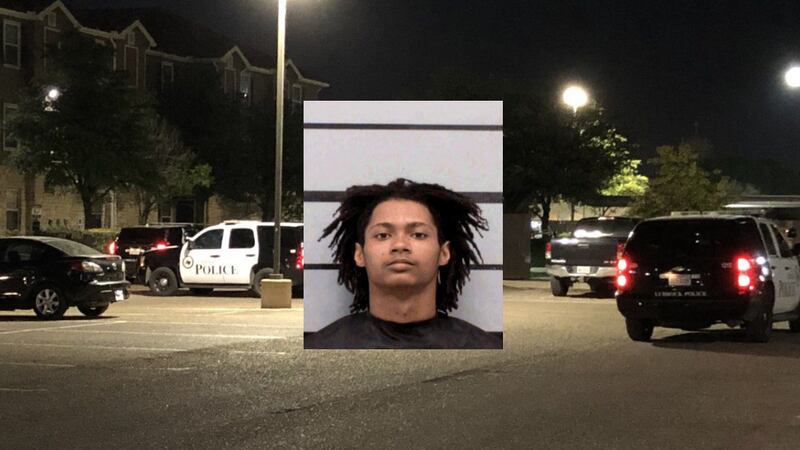 Damion Moore, de 18 años, y Jaden Brown, de 19, llegaron al lugar para comprarle la consola de...