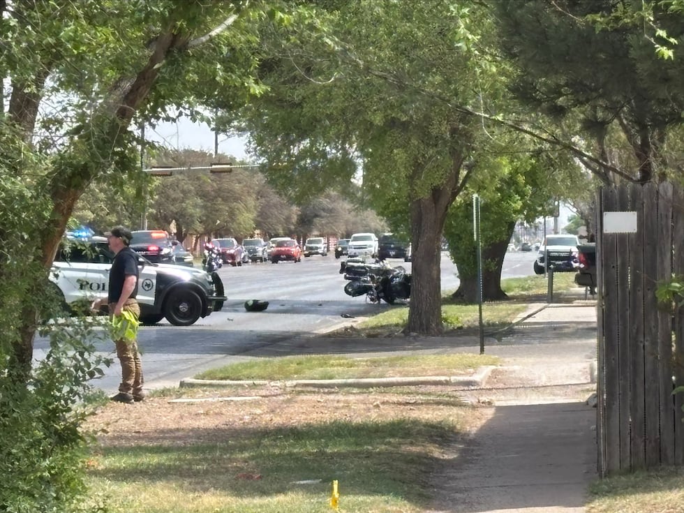 LPD involved in active chase near 4th St. and Slide Rd.
