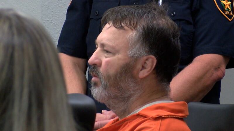 Fuera de Junior’s Taqueria, un monumento sigue en pie para Eddie Ramírez, quien fue asesinado...