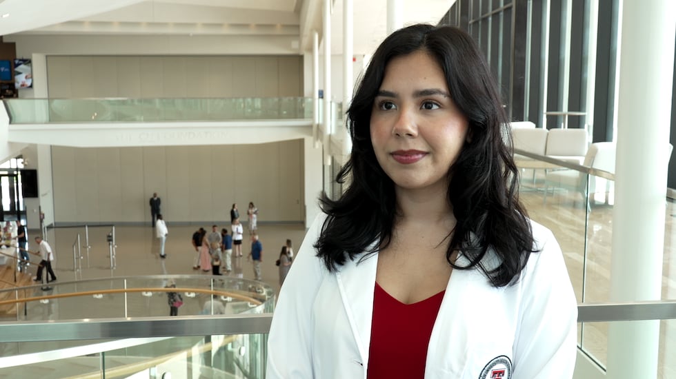 Natalia Morado-Mata, estudiante entrante de primera generación cuyo primer idioma fue el...
