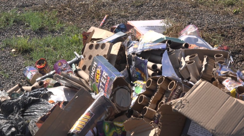 County crews spend July 4th weekend cleaning up roadside trash near Buffalo Springs Lake