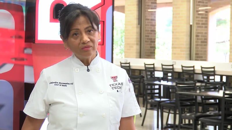 Su mamá le enseñó a cocinar con amor; ella le enseñó lo mismo a generaciones de estudiantes en...