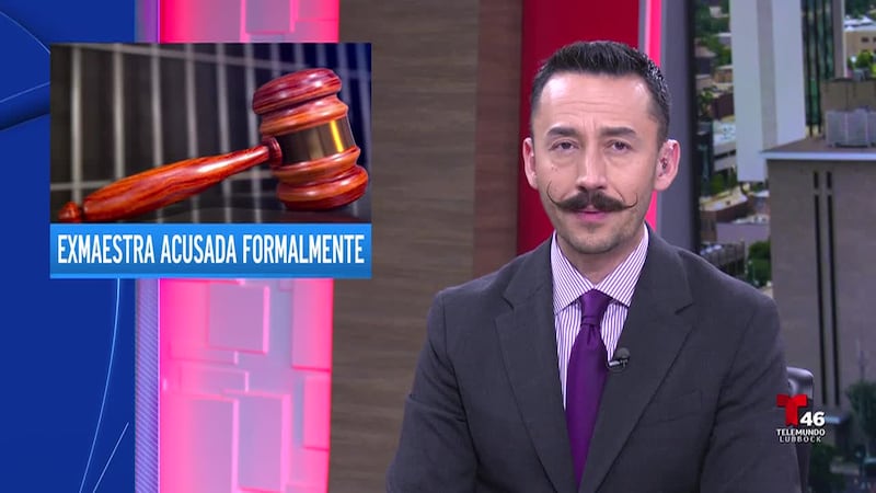 La mujer enfrenta un cargo federal relacionado con un estudiante de 17 años